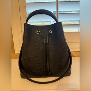 Louis Vuitton Neonoe Epi Leather Bag